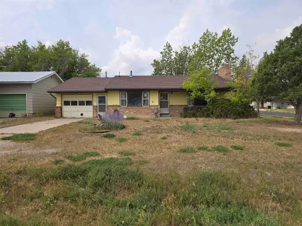 318 N 7th St, Saratoga, WY 82331-0000
