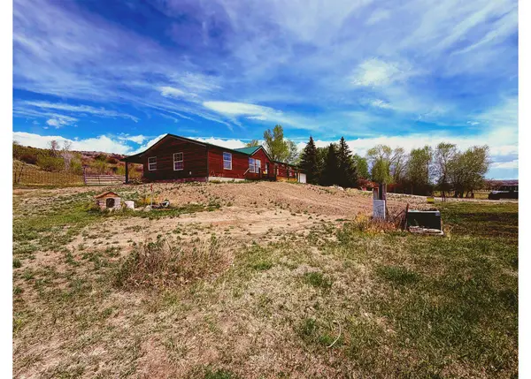 66 Riverbottom RD., Kinnear, WY 82516