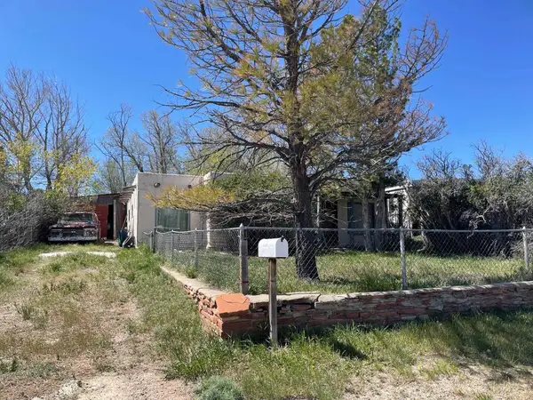 716 W Davis St, Rawlins, WY 82301