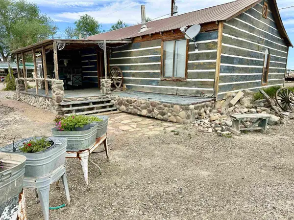 1318 Lane 12 1/2, Worland, WY 82401-9999