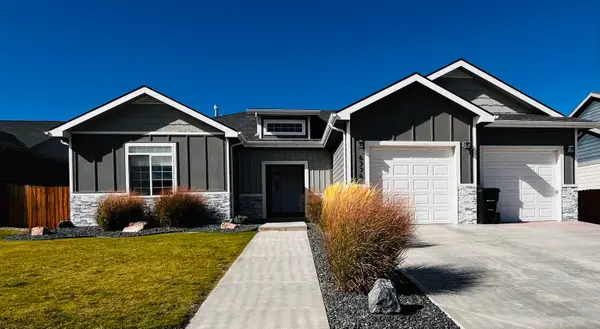 6776 Rogue River Road, Casper, WY 82604