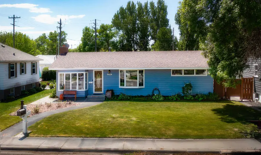 1424 Pulliam Avenue, Worland, WY 82401 - #2