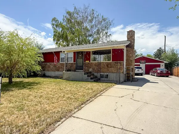 906 Eastview Drive, Riverton, WY 82501
