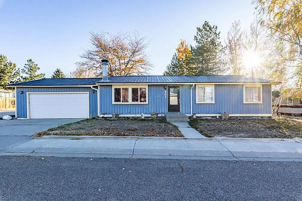 902 Valley Street, Rock Springs, WY 82901 - #1