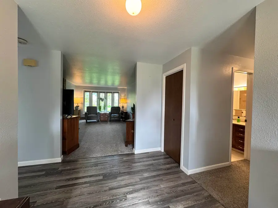 635 W Mountain View Dr, Riverton, WY 82501 - #2
