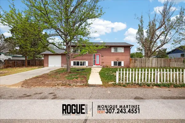 1960 Prairie Lane, Bar Nunn, WY 82601