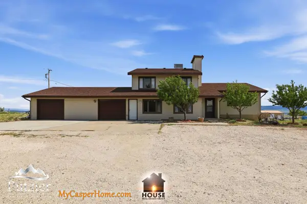 4153 & 4121 Cole Creek Road, Evansville, WY 82636