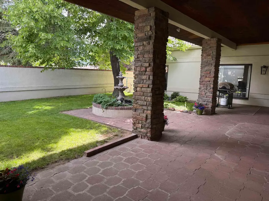 3810 Lincoln Street, Torrington, WY 82240 - #3