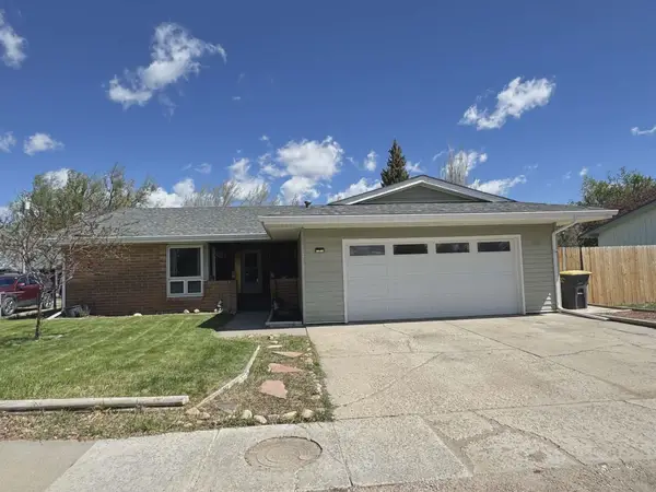 312 W Main St, Saratoga, WY 82331