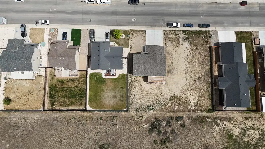905 Flicker St, Douglas, WY 82633 - #2