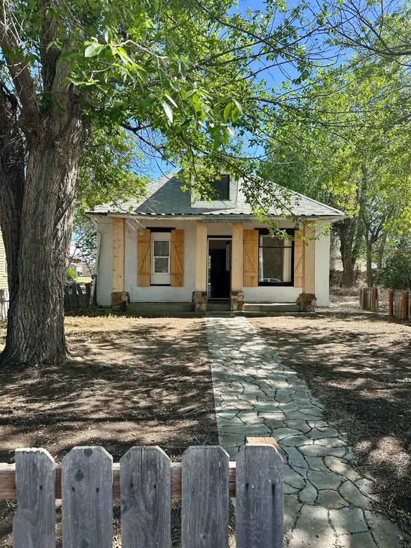 212 Robertson Avenue, Worland, WY 82401-9999
