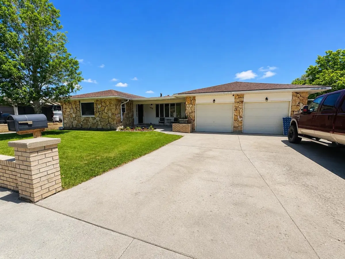 160 Cedar St, Green River, WY 82935-4706 - #1