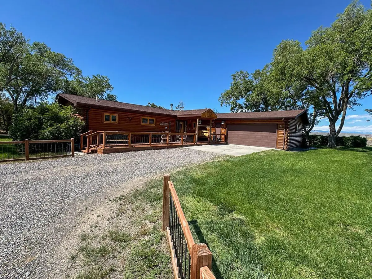 1724 Blue Sky Highway, Kinnear, WY 82516 - #1