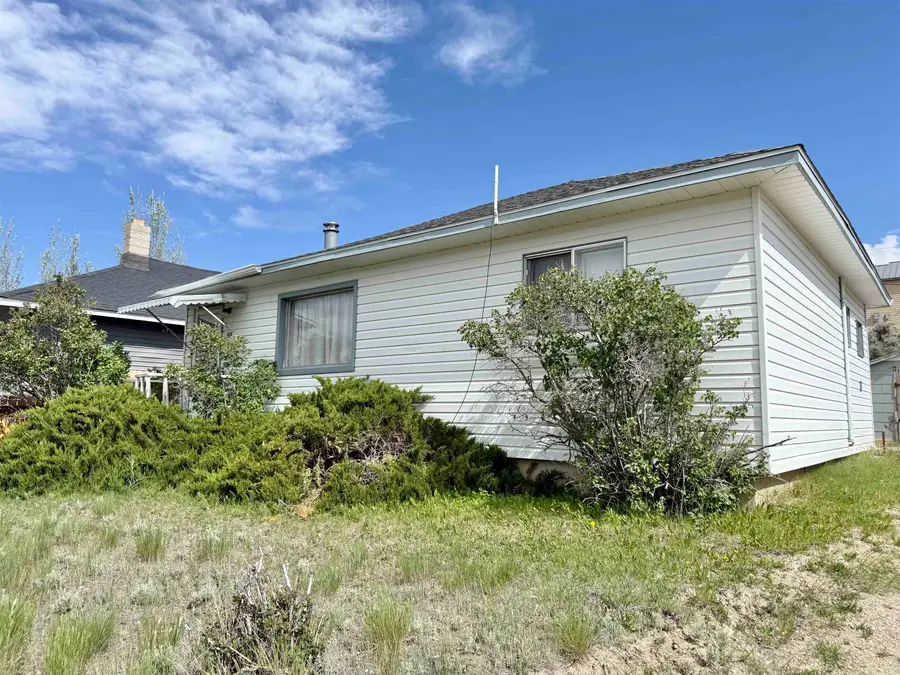 418 Carbon Street, Kemmerer, WY 83101 - #2