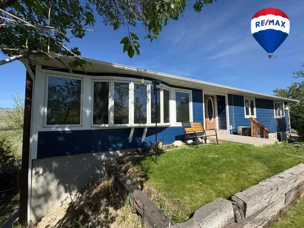 1185 Goodrich Dr, Lander, WY 82520