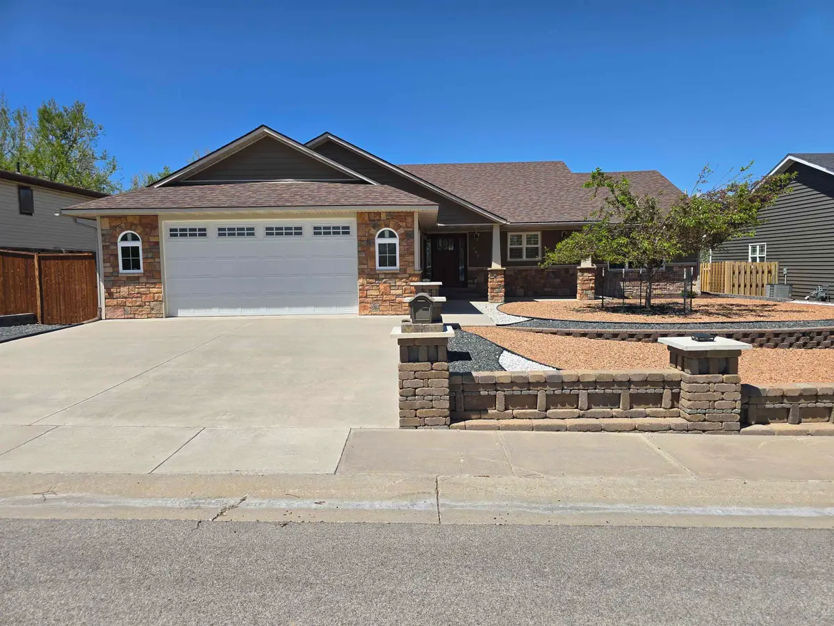 737 W Kendrick Street, Rawlins, WY 82301 - #1