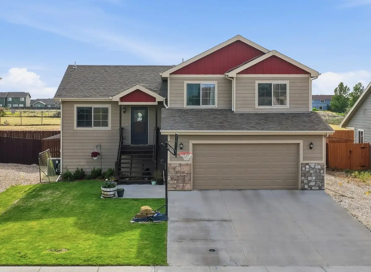 758 Whipsaw Dr, Evansville, WY 82636 - #1
