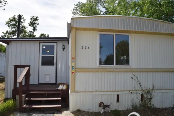 225 N 5th, Glenrock, WY 82637