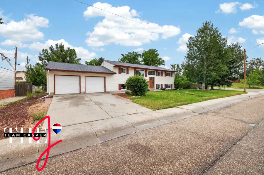 1081 S Forest Dr, Casper, WY 82609 - #2