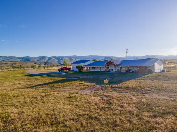 8 Orchard Hill Road, Lander, WY 82520