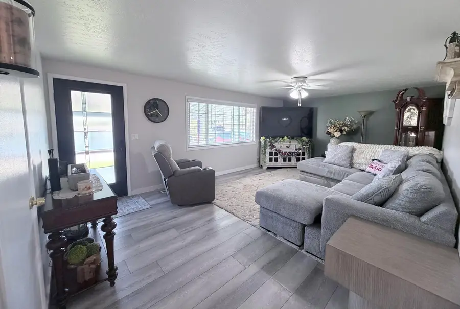 1123 3rd West Avenue, Kemmerer, WY 83101 - #2