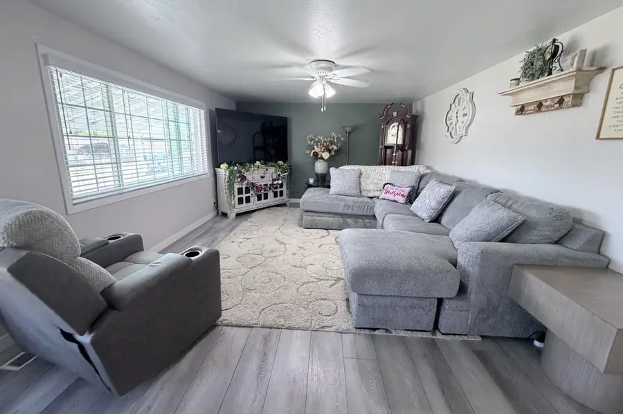 1123 3rd West Avenue, Kemmerer, WY 83101 - #3