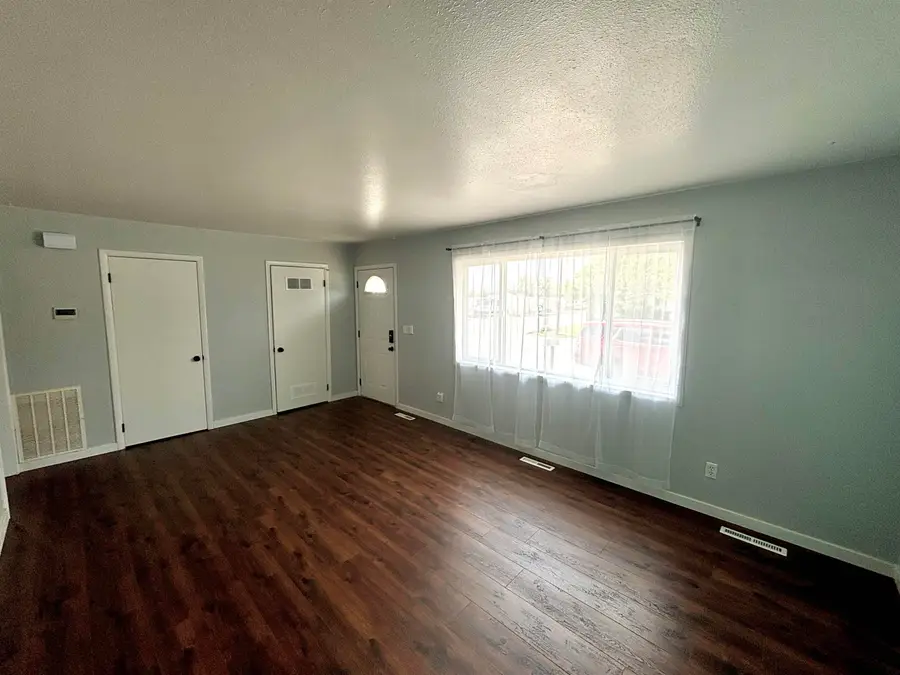 322 Kinnikinnick, Riverton, WY 82501 - #2