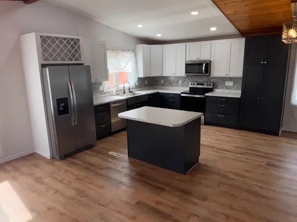 46 Lakeview Drive, Wheatland, WY 82201