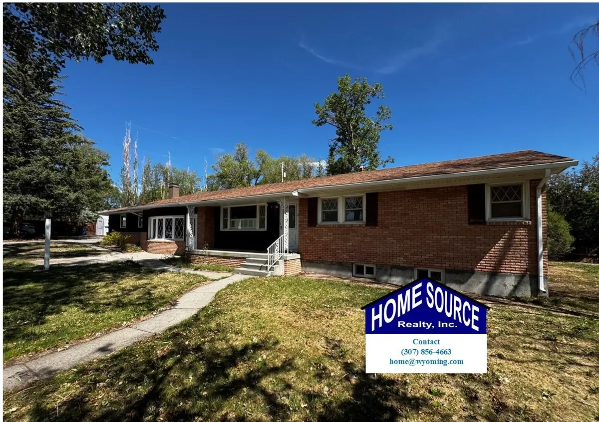 204 W Sunset Dr, Riverton, WY 82501 - #1