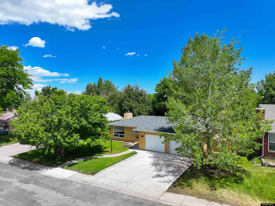 585 Cedar Street, Lander, WY 82520 - #3