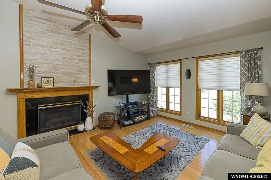 1800 California Dr, Green River, WY 82935-6206 - #3