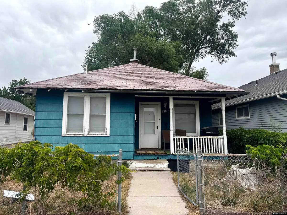 818 Center St, Rock Springs, WY 82901 - #1