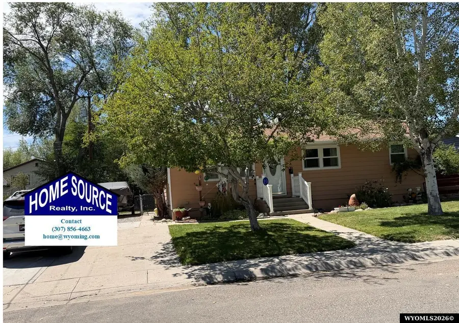 1020 Westwood Dr, Riverton, WY 82501 - #2