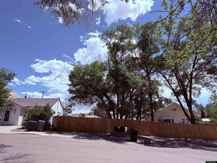 484 W Flaming Gorge Way, Green River, WY 82935 - #3