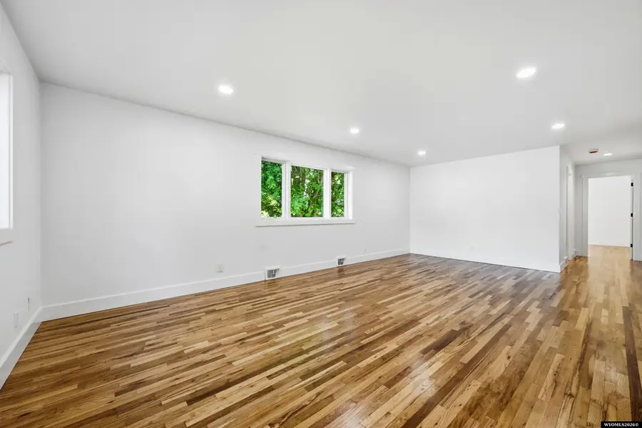 735 N Carrington Avenue, Buffalo, WY 82834-1729 - #3