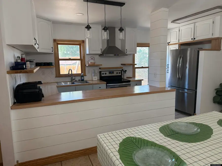 201 W Hugus Avenue, Saratoga, WY 82331 - #2
