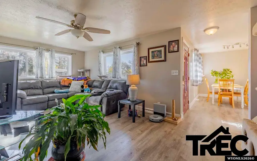 542 Cary ST, Powell, WY 82435 - #2