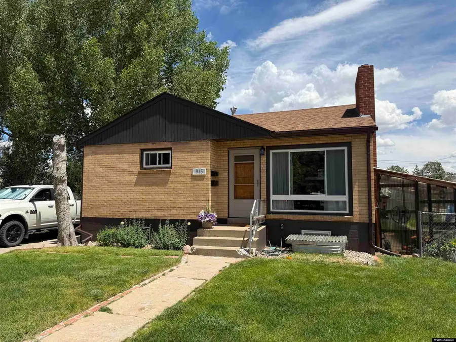 915 8th Street, Rawlins, WY 82301 - #2