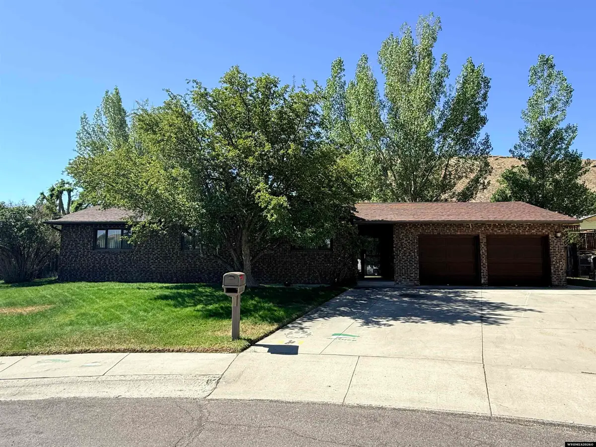 520 Hutton Cir, Green River, WY 82935 - #1