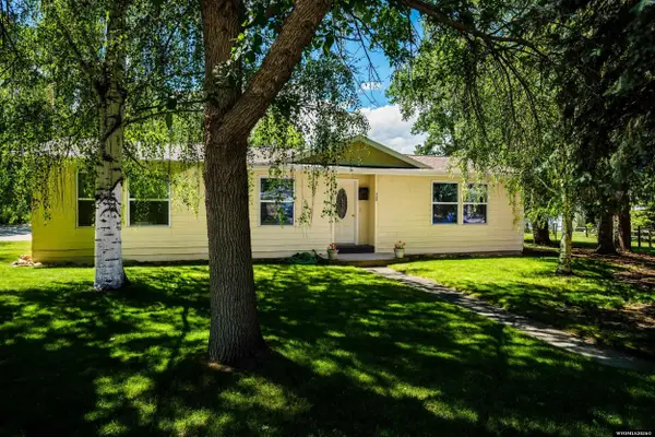 112 N Bozeman Avenue, Buffalo, WY 82834-2102