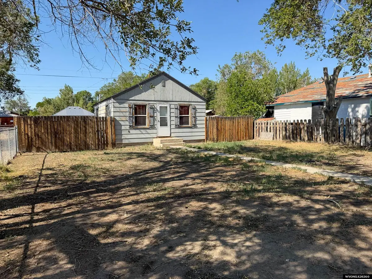 906 E Jackson Avenue, Riverton, WY 82501 - #1