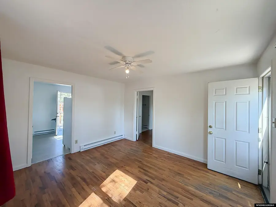 906 E Jackson Avenue, Riverton, WY 82501 - #3