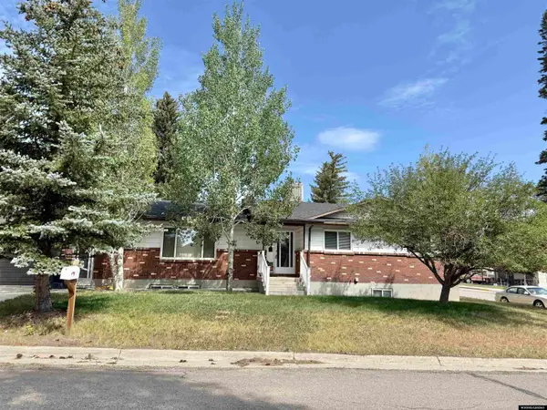 301 Quartz St, Kemmerer, WY 83101