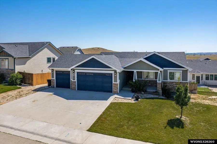 1101 River Heights Dr, Mills, WY 82604 - #2