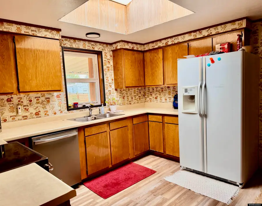 654 Oak Dr, Mountain View, WY 82939 - #3