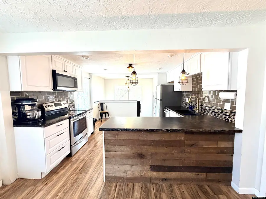1113 Vermont St, Rock Springs, WY 82901 - #3