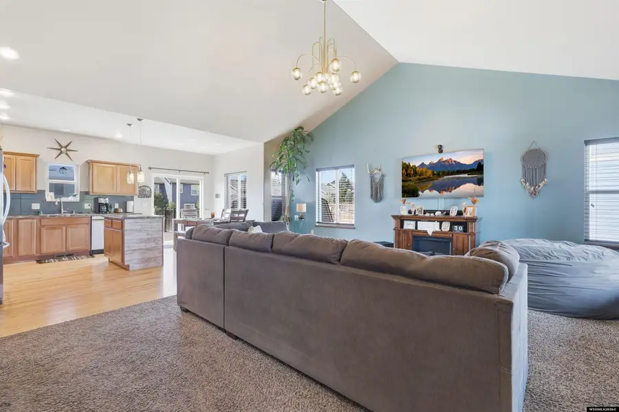 954 South 4th Avenue, Mills, WY 82644 - #3