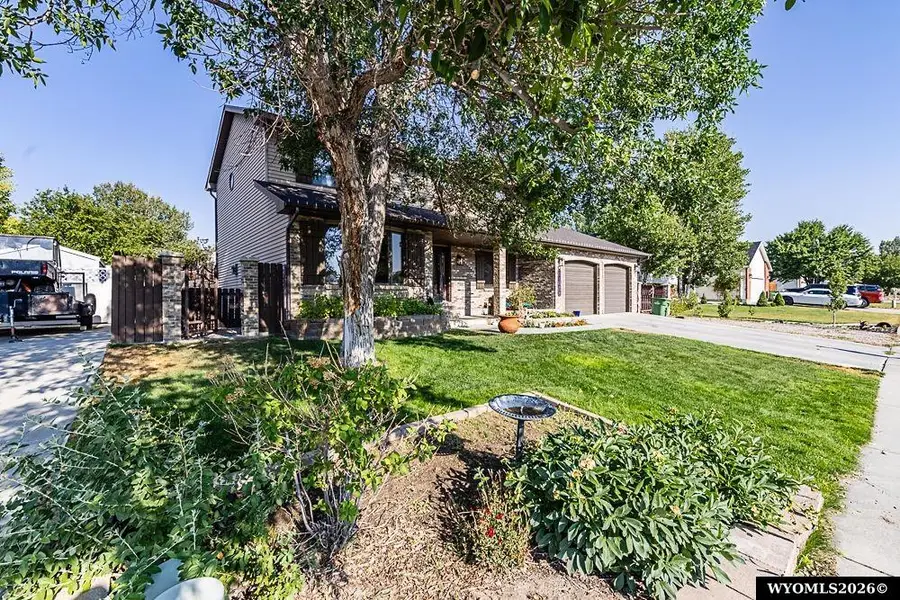 1004 Rosewood Dr, Rock Springs, WY 82901 - #2