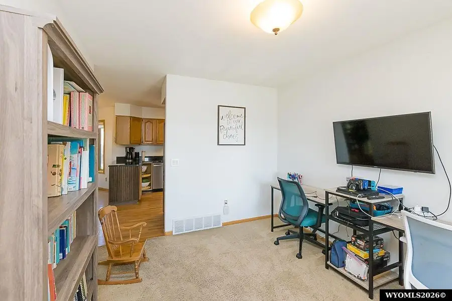 1004 Rosewood Dr, Rock Springs, WY 82901 - #3