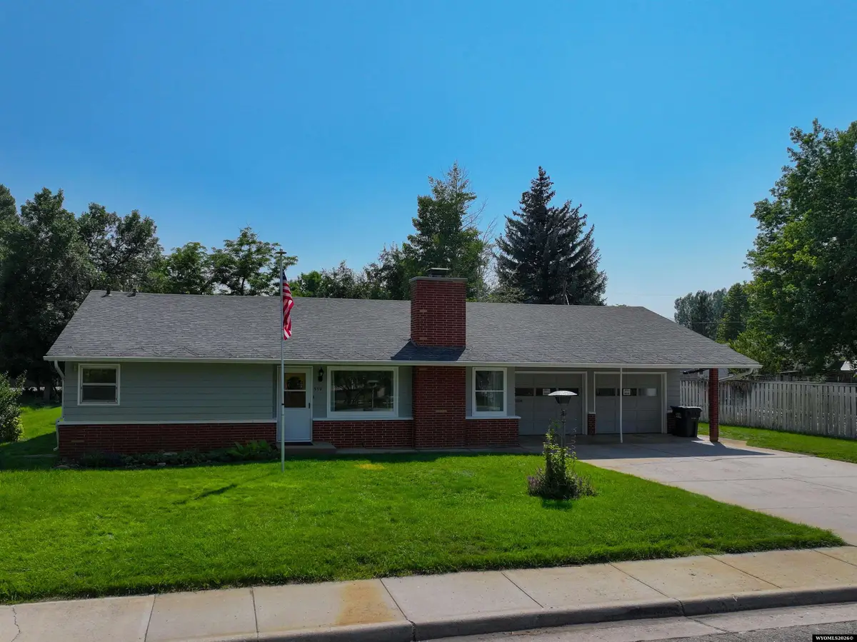 359 Shoshone St, Lander, WY 82520 - #1